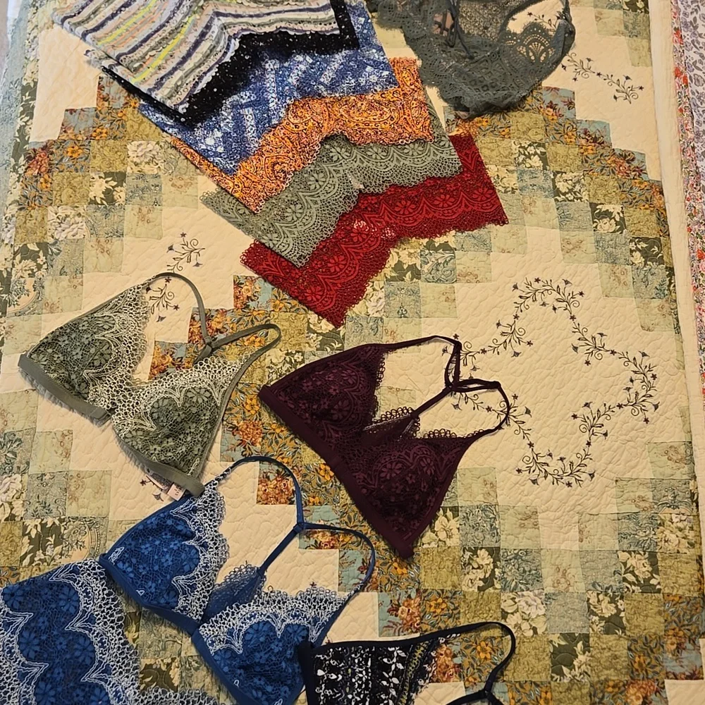 NWOT Victoria's Secret Lace and Floral Panty Set Lacy Panties & Bra Sets 12 pcs - Picture 7 of 7